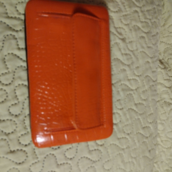 Cluth - Picture 4 of 4